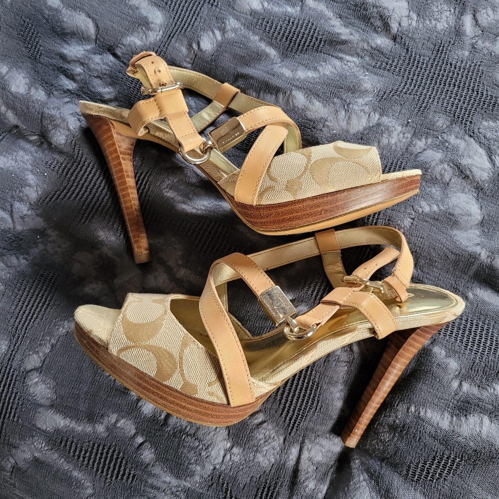 coach heels - Picture 2 of 6